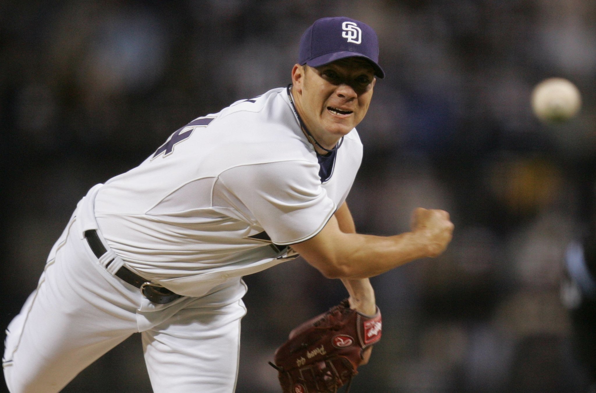 Cy Young Winner Jake Peavy Pitches with his Gold Glove 