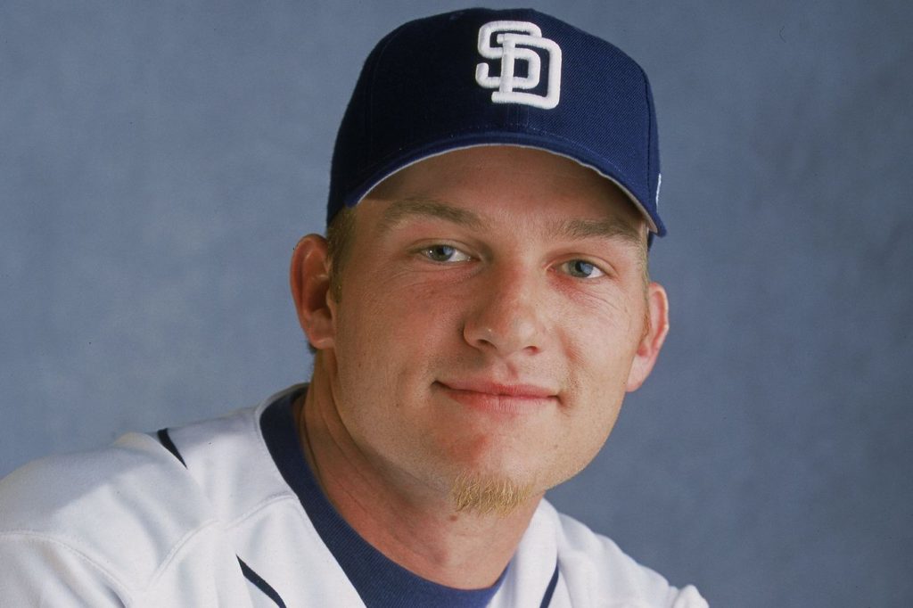 Remembering former Padres' outfielder Mike Darr - East Village Times