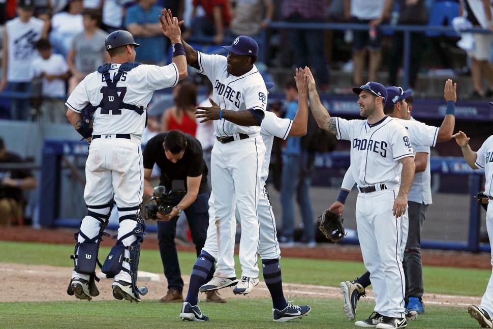 San Diego Padres on X: Capitol W. #PadresWin