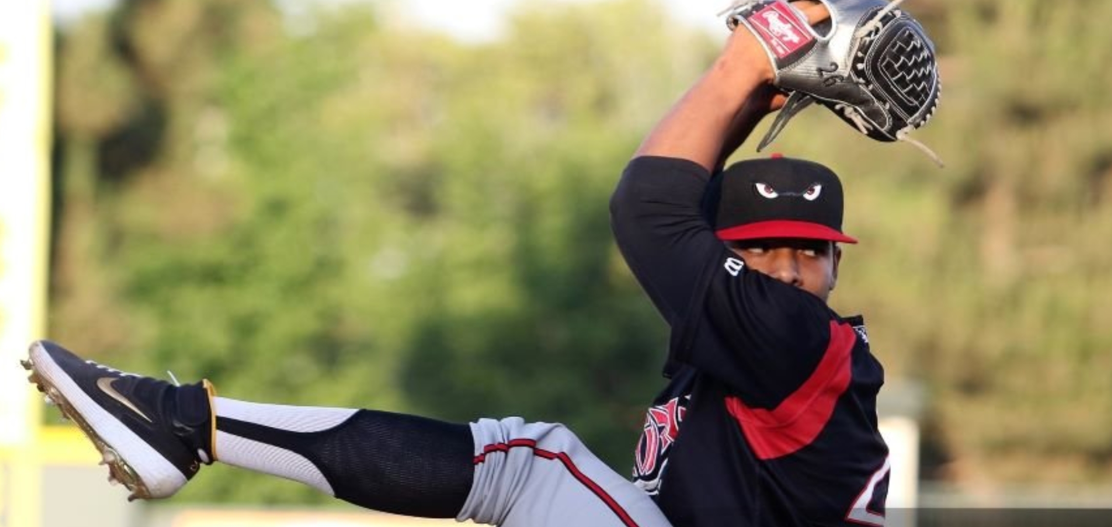 Infielder Luis Alejandro Basabe of the Amarillo Sod Poodles throws