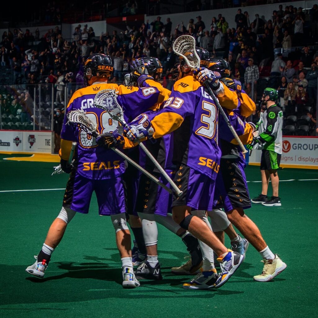 Seals rally to score in final seconds, win 10-9
