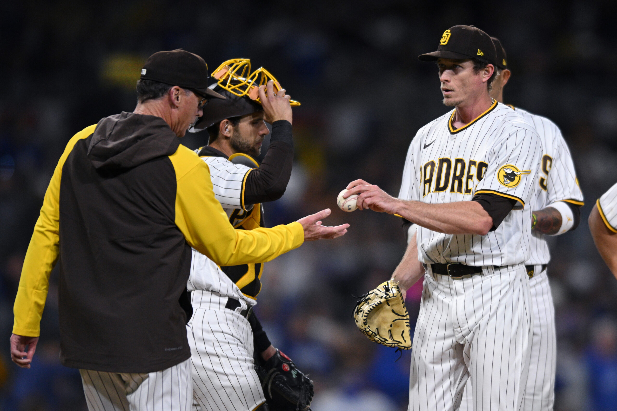 Padres' bullpen turning into team's weakest link/ Padres