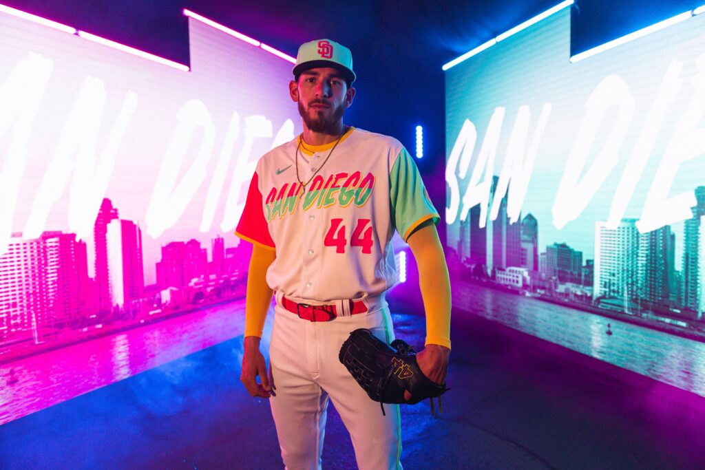 The Padres Are Bringing Back the Best Ugly Uniforms, Making America Great  Again - Twinkie Town