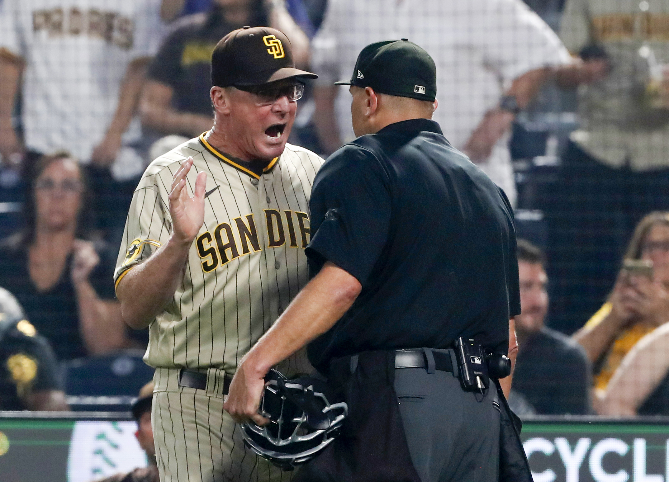 Robert Suarez ejected during foreign-substance check in finale vs. Marlins