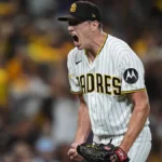 Padres dominate 4-1 in Game 2, sweep Cubs in NL Wild Card